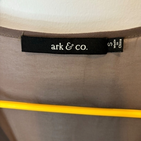 Ark & Co., Women's Sleeveless, Layered, Light Brown Blouse, SZ SM - Picture 7 of 7